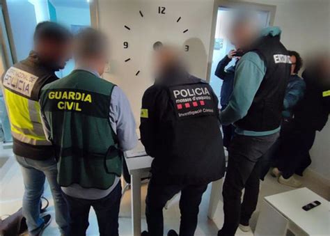 redada manlleu|18 detenidos por presuntamente cometer más de 1.000 .